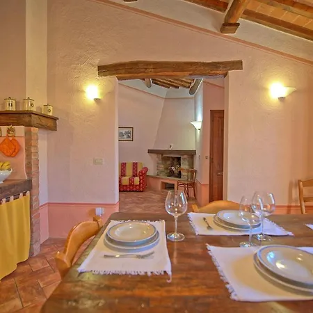 Montecchio Sleeps 6 With Pool Appartamento